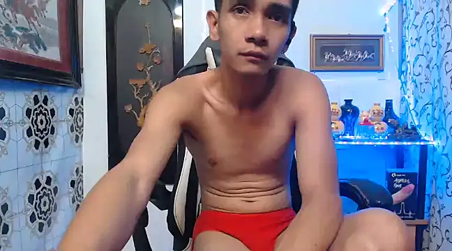 Snapshot of asianmaster27 chatting on December 19, 12:13 am asianmaster27 online show from December 19, 12:13 am