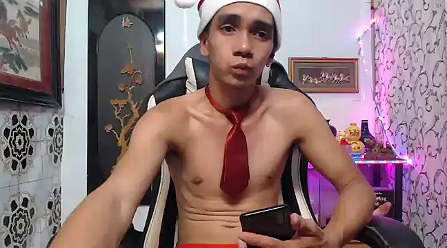 Snapshot of asianmaster27 chatting on December 23, 8:11 am asianmaster27 online show from December 23, 8:11 am