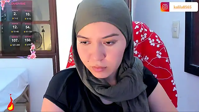 MatchedEyebrow online show from November 4, 8:30 pm