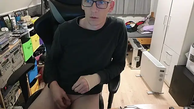 sexmenlion online show from October 12, 8:52 pm