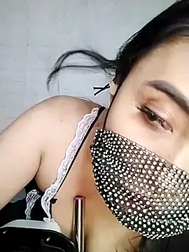  Shimmerlyn  online show from February 15, 2:33 pm