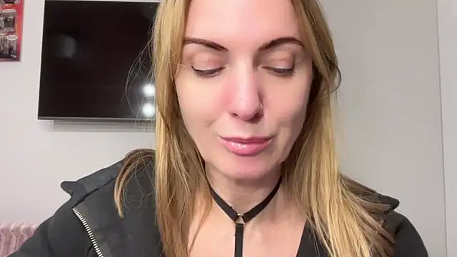 RachellAmazing online show from February 12, 9:22 pm