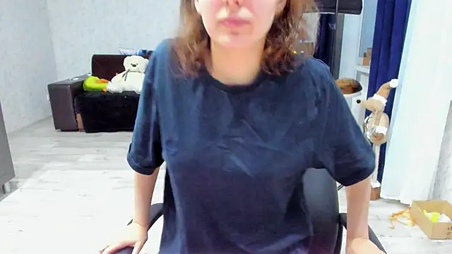 Snapshot of c_arina_x chatting on March 2, 2:43 pm c arina x online show from March 2, 2:43 pm