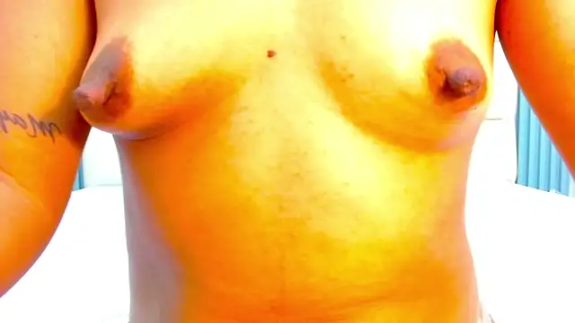 Snapshot of Amy_Ronan chatting on December 18, 6:14 pm Amy Ronan online show from December 18, 6:14 pm