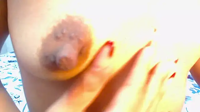 Snapshot of Amy_Ronan chatting on December 21, 2:47 pm Amy Ronan online show from December 21, 2:47 pm