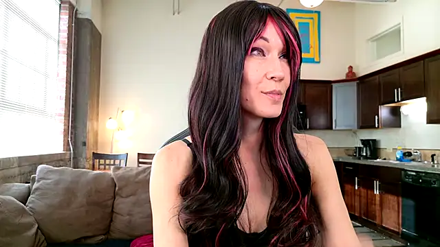 Snapshot of EveEnigma chatting on December 19, 6:01 pm EveEnigma online show from December 19, 6:01 pm