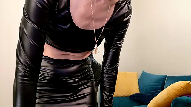 Snapshot of EveEnigma chatting on February 1, 6:19 pm EveEnigma online show from February 1, 6:19 pm