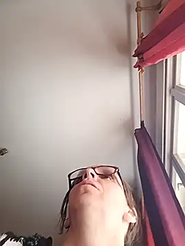 Dettybitch40 online show from October 12, 10:47 am