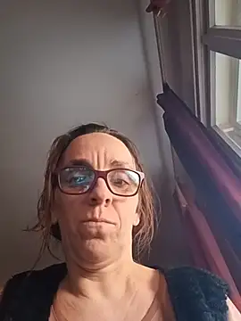 Dettybitch40 online show from November 30, 9:13 am