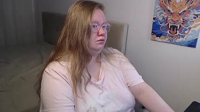 Snapshot of Ann_Muna chatting on December 12, 5:15 pm Ann Muna online show from December 12, 5:15 pm