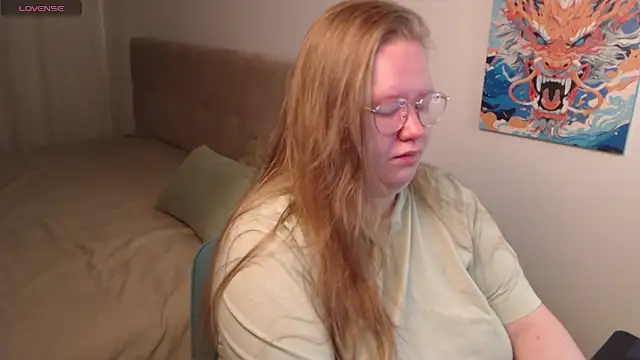 Snapshot of Ann_Muna chatting on December 17, 4:00 pm Ann Muna online show from December 17, 4:00 pm