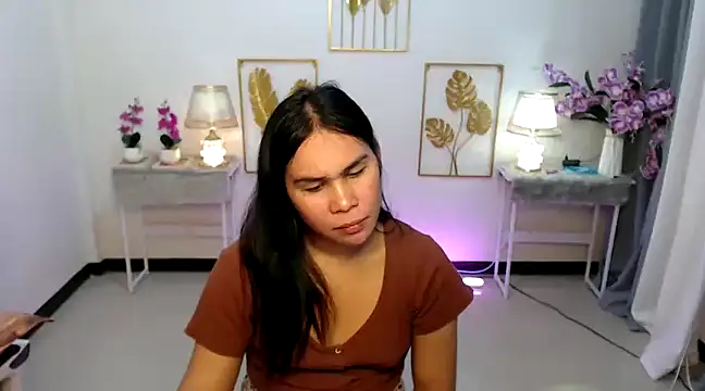 Snapshot of Asian_flabby chatting on December 17, 6:24 am Asian flabby online show from December 17, 6:24 am