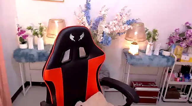 Snapshot of Asian_flabby chatting on February 19, 7:16 pm Asian flabby online show from February 19, 7:16 pm