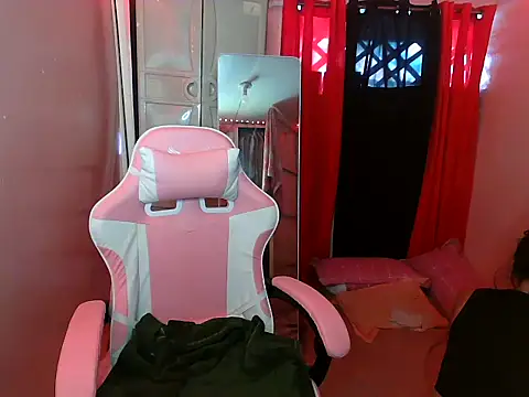 young salsalita online show from February 10, 8:20 am