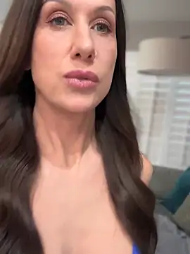 Fiona Kent  online show from March 20, 9:24 pm