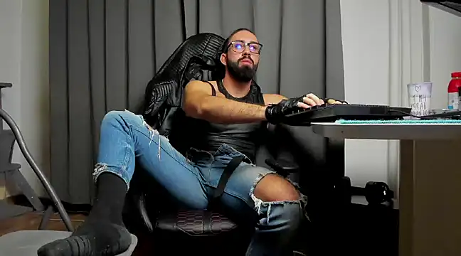 liamaesthetic online show from March 2, 9:43 pm