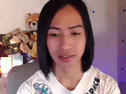 Snapshot of Lemonadexxx chatting on February 8, 9:13 am Lemonadexxx online show from February 8, 9:13 am