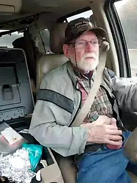 Snapshot of CDforU chatting on October 30, 3:24 pm CDforU online show from October 30, 3:24 pm