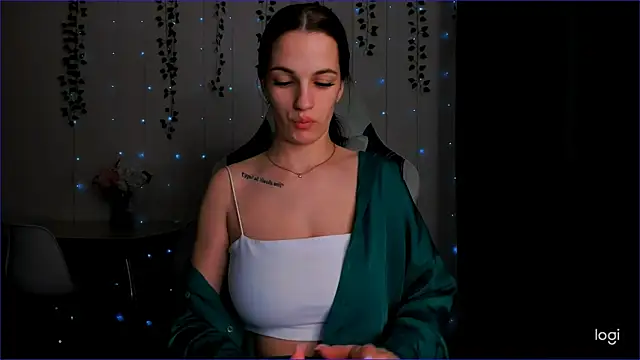 Snapshot of KarlaSim chatting on February 15, 3:09 am KarlaSim online show from February 15, 3:09 am