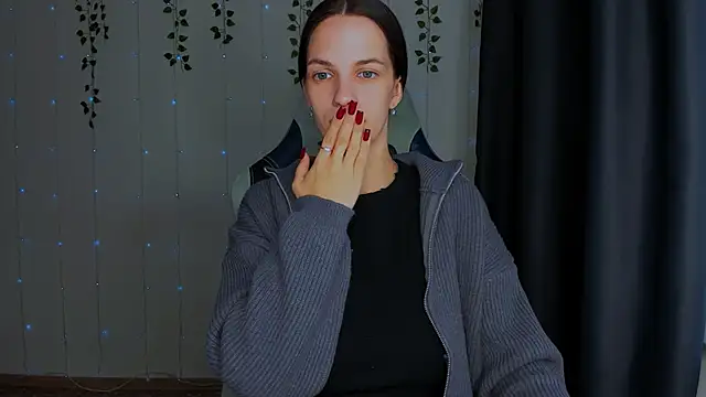 Snapshot of KarlaSim chatting on October 15, 10:26 am KarlaSim online show from October 15, 10:26 am