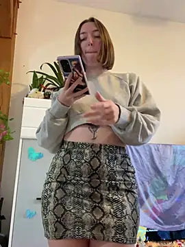 Daisy Michto Officiel online show from December 12, 2:11 pm