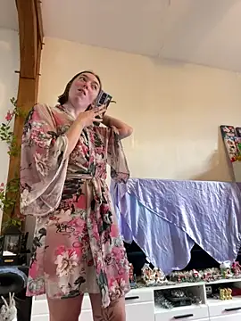 Daisy Michto Officiel online show from December 17, 2:33 pm