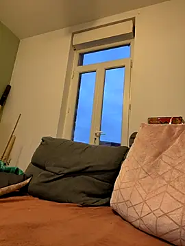 Daisy Michto Officiel online show from November 25, 4:18 pm