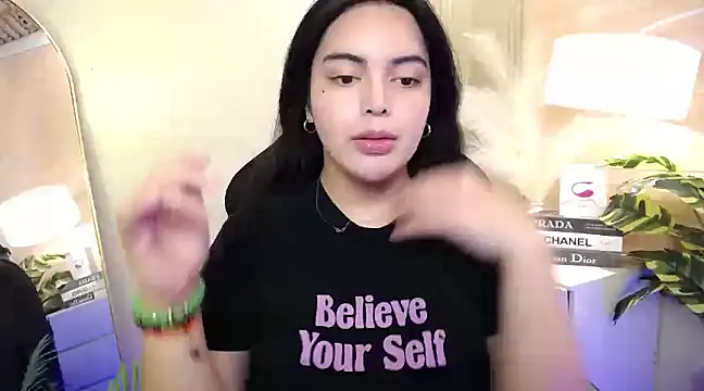 HotstuffCherrySummer online show from January 9, 6:17 am