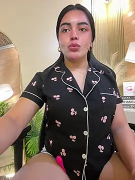 HotstuffCherrySummer online show from February 11, 7:02 am