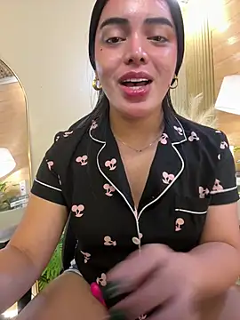 HotstuffCherrySummer online show from February 11, 10:04 am