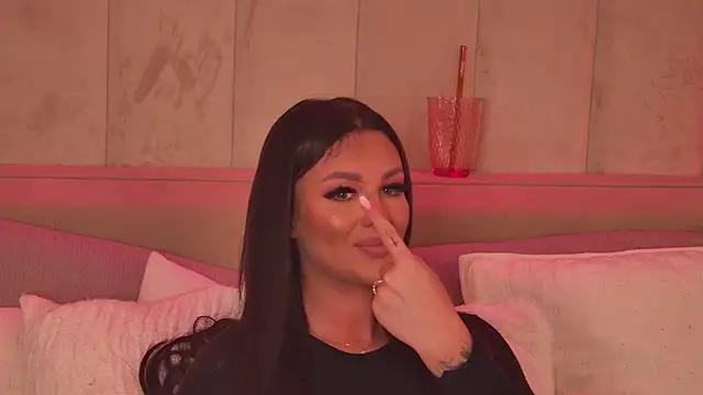 Snapshot of kaya_b chatting on March 15, 3:18 am kaya b online show from March 15, 3:18 am