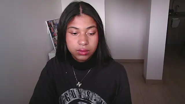 Snapshot of dark_enchantress_ chatting on January 11, 9:57 pm dark enchantress online show from January 11, 9:57 pm