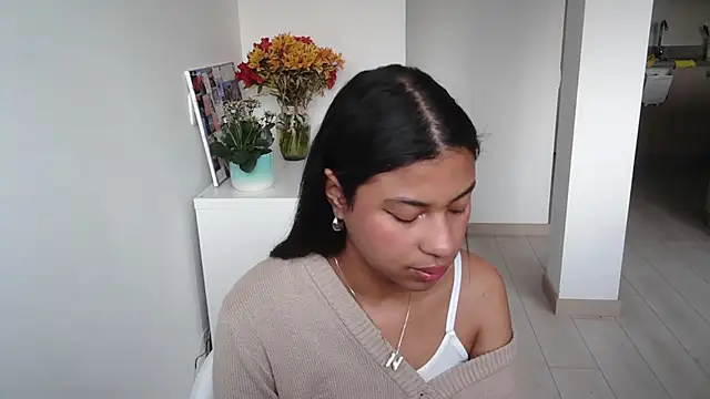 Snapshot of dark_enchantress_ chatting on January 17, 10:01 pm dark enchantress online show from January 17, 10:01 pm