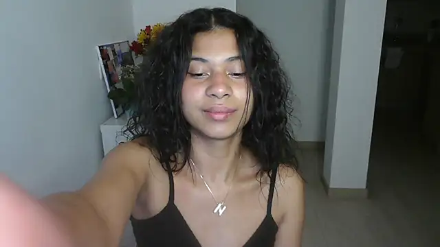 Snapshot of dark_enchantress_ chatting on January 20, 1:39 am dark enchantress online show from January 20, 1:39 am