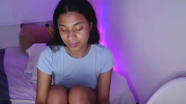 Snapshot of dark_enchantress_ chatting on March 18, 3:09 am dark enchantress online show from March 18, 3:09 am