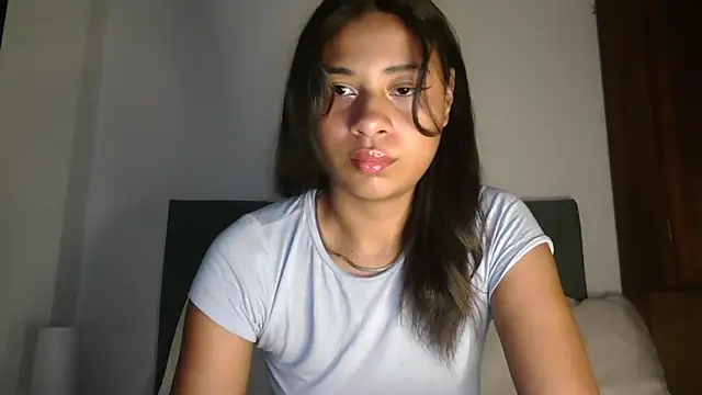 Snapshot of dark_enchantress_ chatting on September 19, 1:40 am dark enchantress online show from September 19, 1:40 am