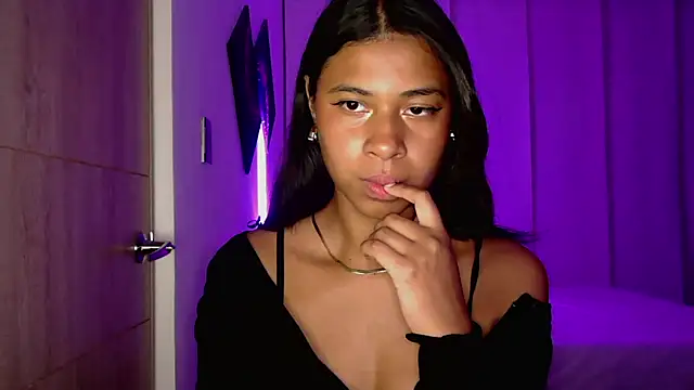 Snapshot of dark_enchantress_ chatting on October 24, 11:23 pm dark enchantress online show from October 24, 11:23 pm