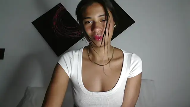 Snapshot of dark_enchantress_ chatting on November 1, 10:34 pm dark enchantress online show from November 1, 10:34 pm