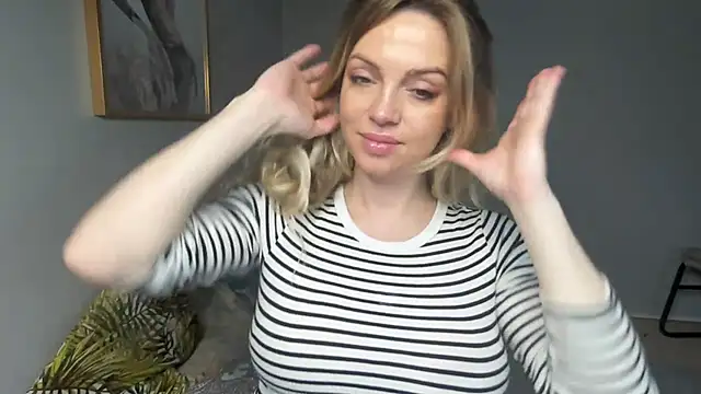 BelieveinEmliy online show from February 12, 3:49 pm