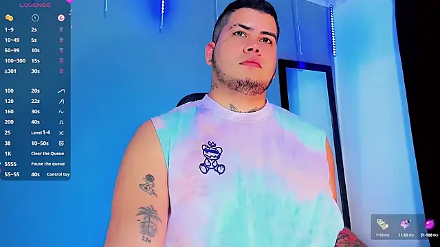 Snapshot of Thomas_chubbyxhot chatting on December 28, 11:52 am Thomas chubbyxhot online show from December 28, 11:52 am