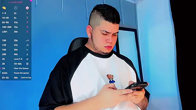 Thomas chubbyxhot online show from January 4, 10:05 am