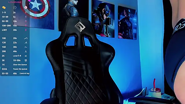 Snapshot of Thomas_chubbyxhot chatting on January 18, 4:15 am Thomas chubbyxhot online show from January 18, 4:15 am