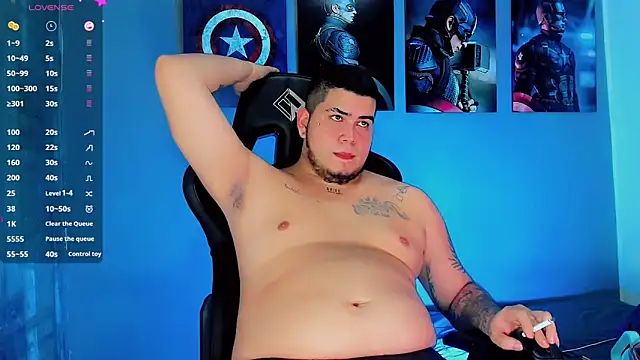 Snapshot of Thomas_chubbyxhot chatting on March 20, 12:53 pm Thomas chubbyxhot online show from March 20, 12:53 pm