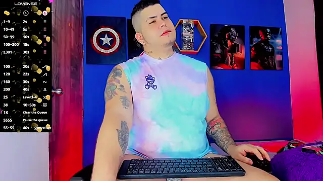 Snapshot of Thomas_chubbyxhot chatting on September 12, 6:24 am Thomas chubbyxhot online show from September 12, 6:24 am