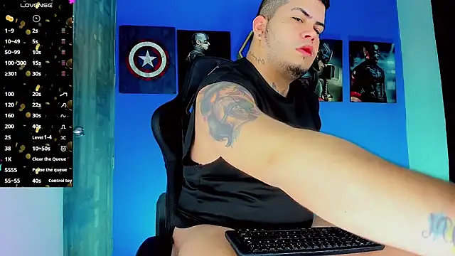 Snapshot of Thomas_chubbyxhot chatting on September 19, 11:22 am Thomas chubbyxhot online show from September 19, 11:22 am