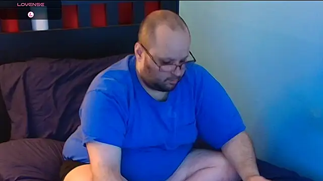 Snapshot of lefty15242 chatting on November 15, 7:05 am lefty15242 online show from November 15, 7:05 am