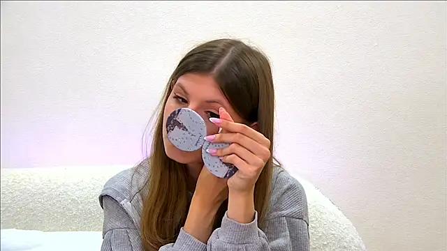 LillianKim online show from September 9, 8:47 am