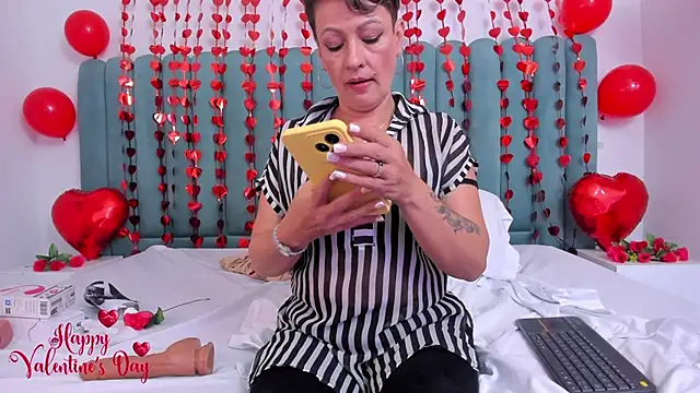 Snapshot of marianaaguii chatting on February 15, 9:16 am marianaaguii online show from February 15, 9:16 am