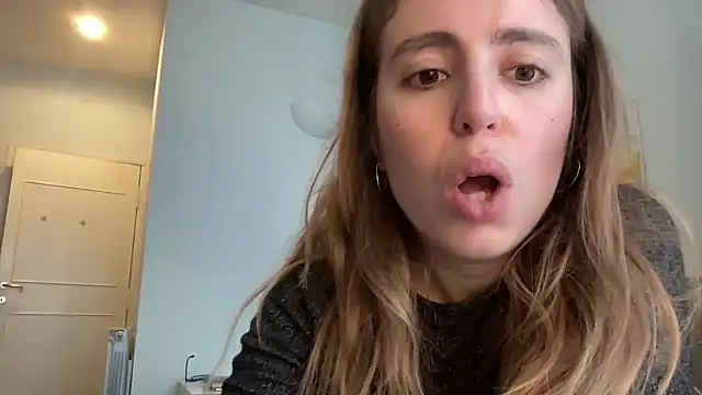 Mollyy998 online show from January 6, 7:12 am