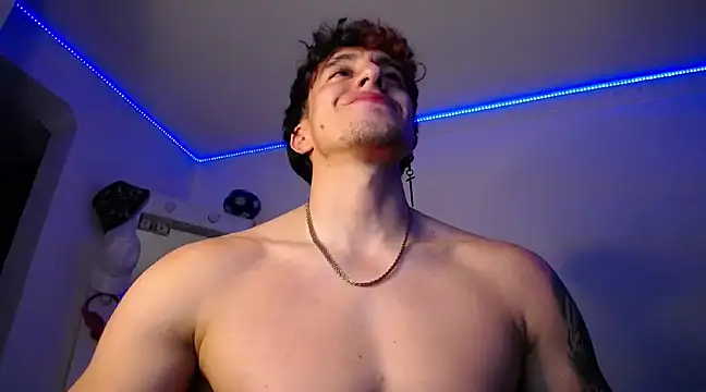 strongboy  online show from December 29, 10:45 am